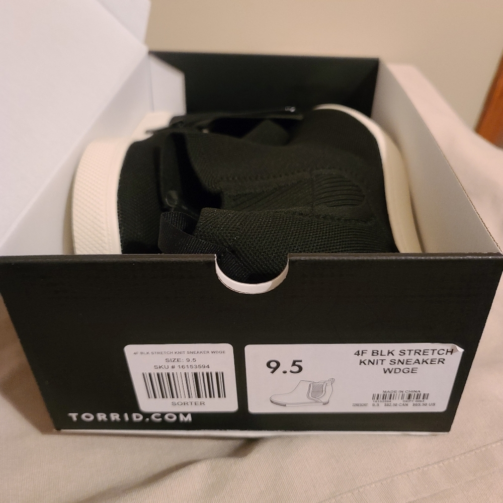 Torrid Size 9.5 WW Wedge Sneaker